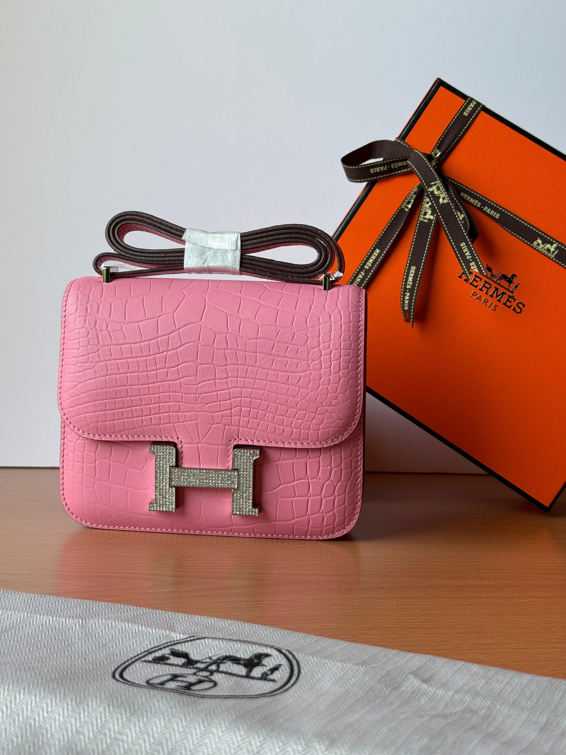 Hermès Bag | Constance 18 Mini Matte Alligator