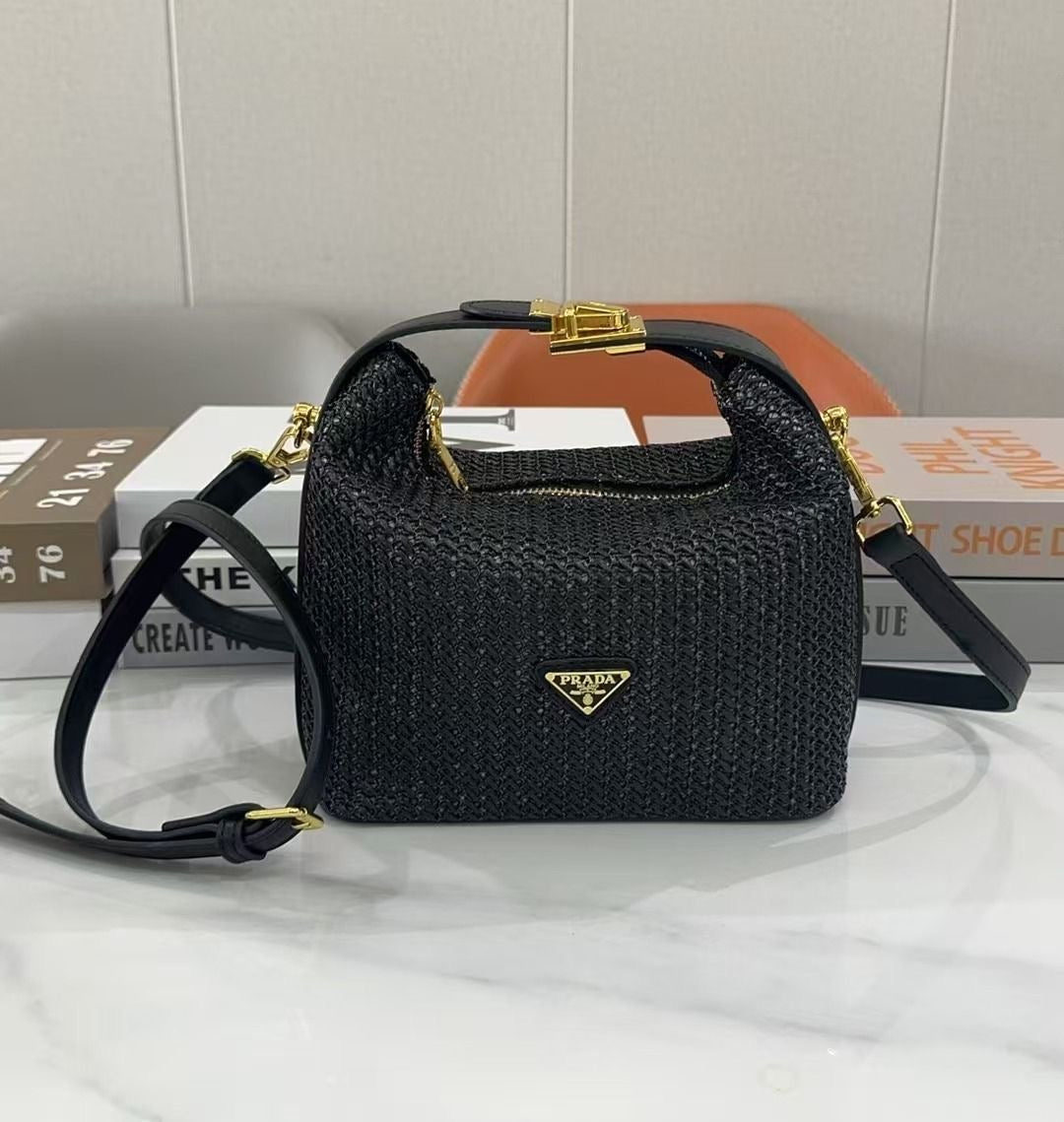 Prada Bag | Re-Edition 2005 Black